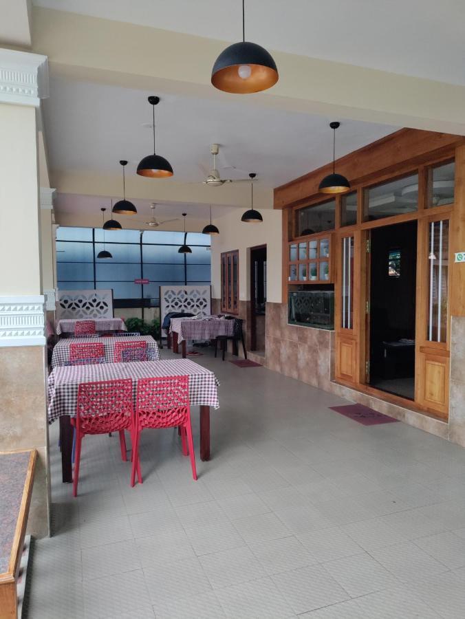 Meghdoot river resort Kochi Buitenkant foto