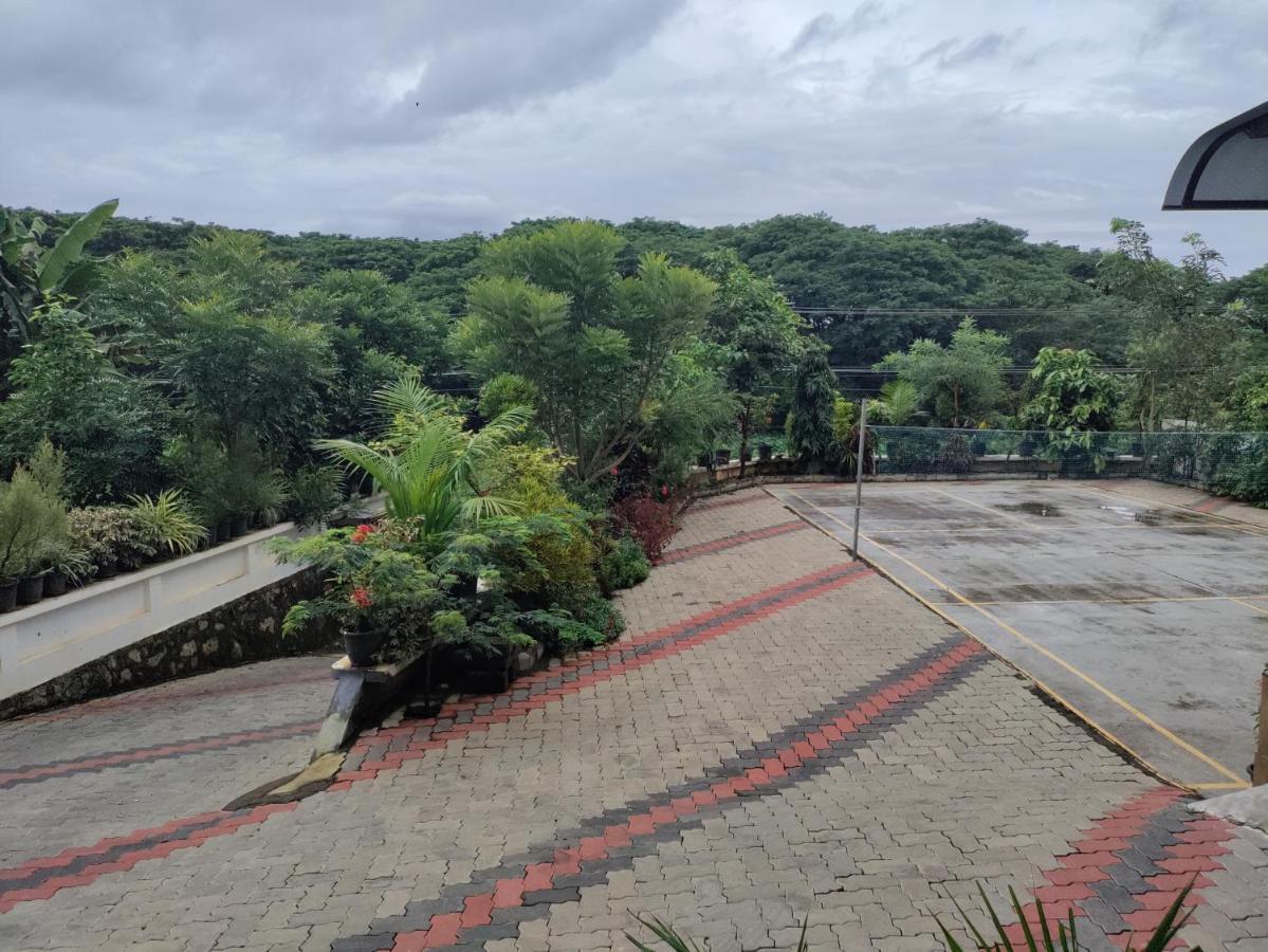 Meghdoot river resort Kochi Buitenkant foto