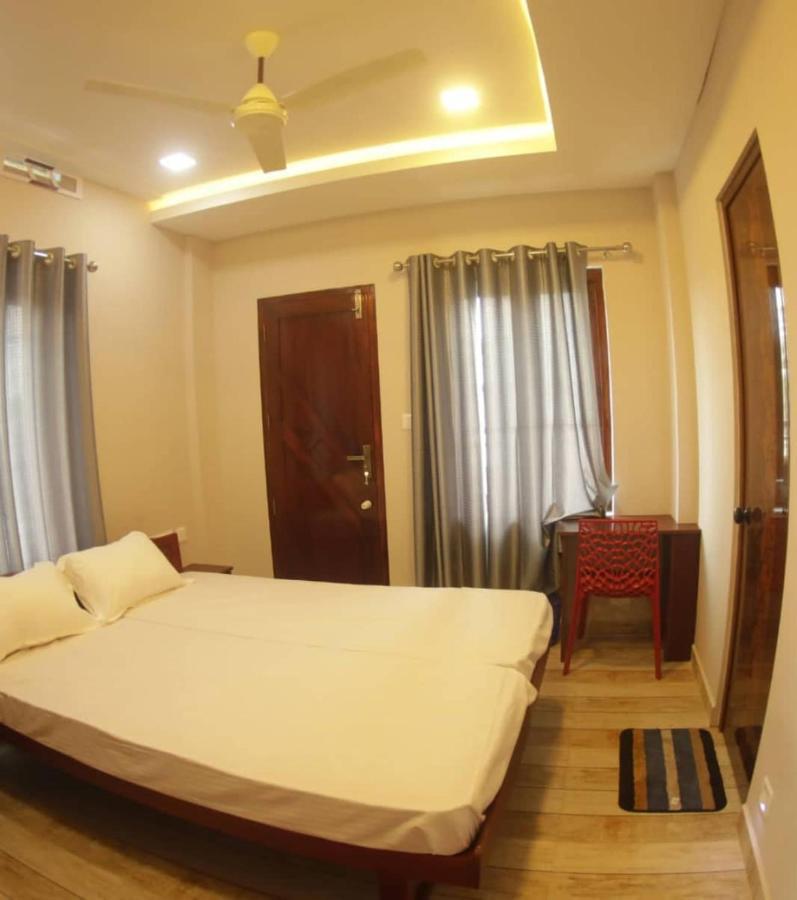Meghdoot river resort Kochi Buitenkant foto