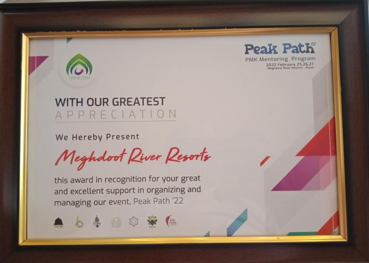 Meghdoot river resort Kochi Buitenkant foto